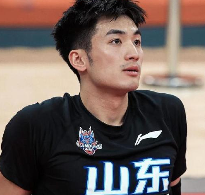 美记:只要詹姆斯确定下家,布朗尼也会被交易或者裁员