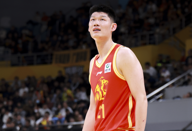 耻辱丢冠!马刺16分再被逆转,看数据:你就是头号罪人!