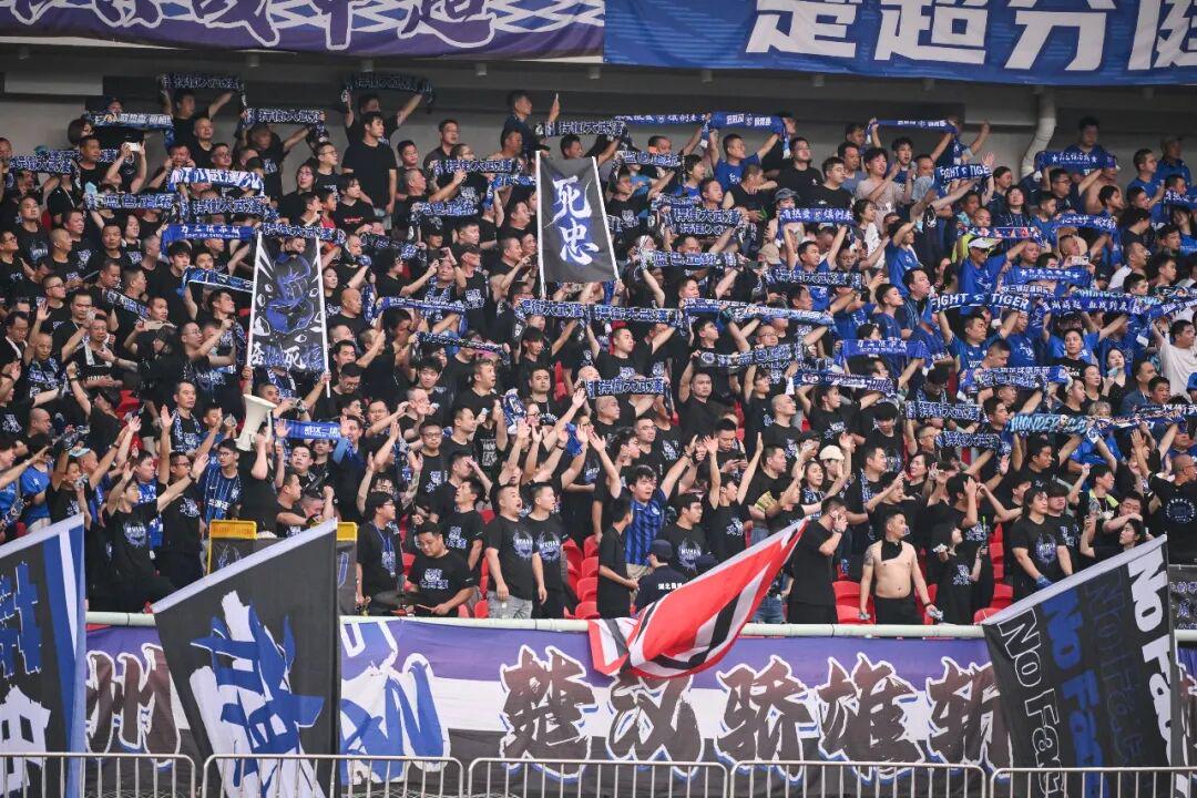 千问、支付宝等14份代言加身！郑钦文3年商业收入追平李娜：97%来自赞助商